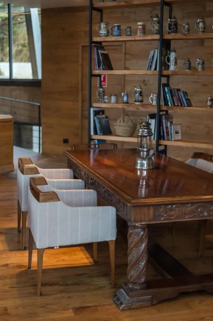 Hotel AWA Puerto Varas