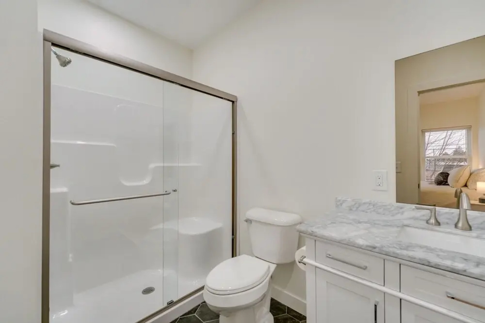 Sleek Apartment Near St Clair City Boat Harbor!