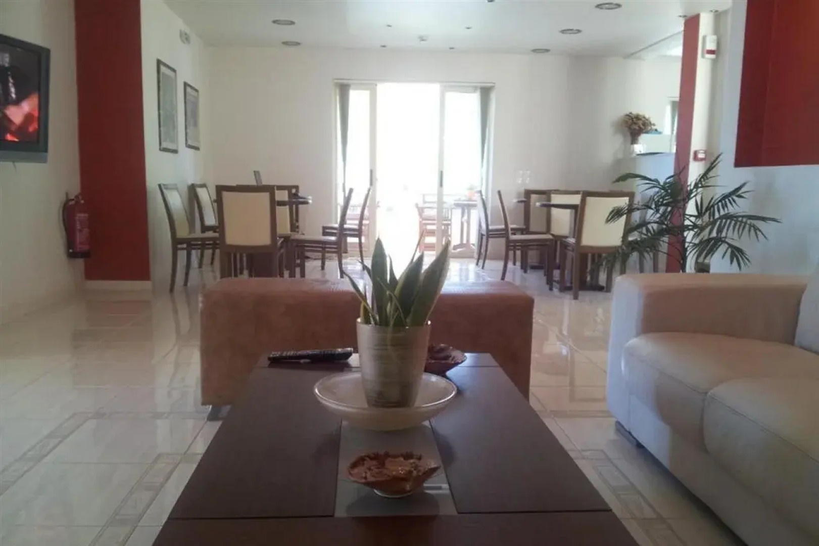 Ostria Hotel