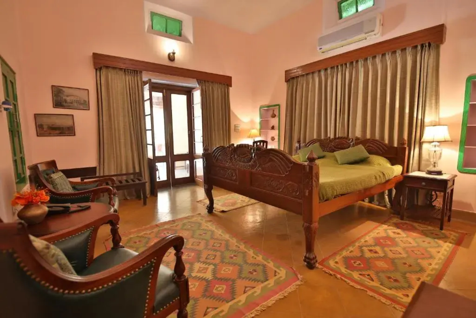 Roop Niwas Kothi, Near Mandawa