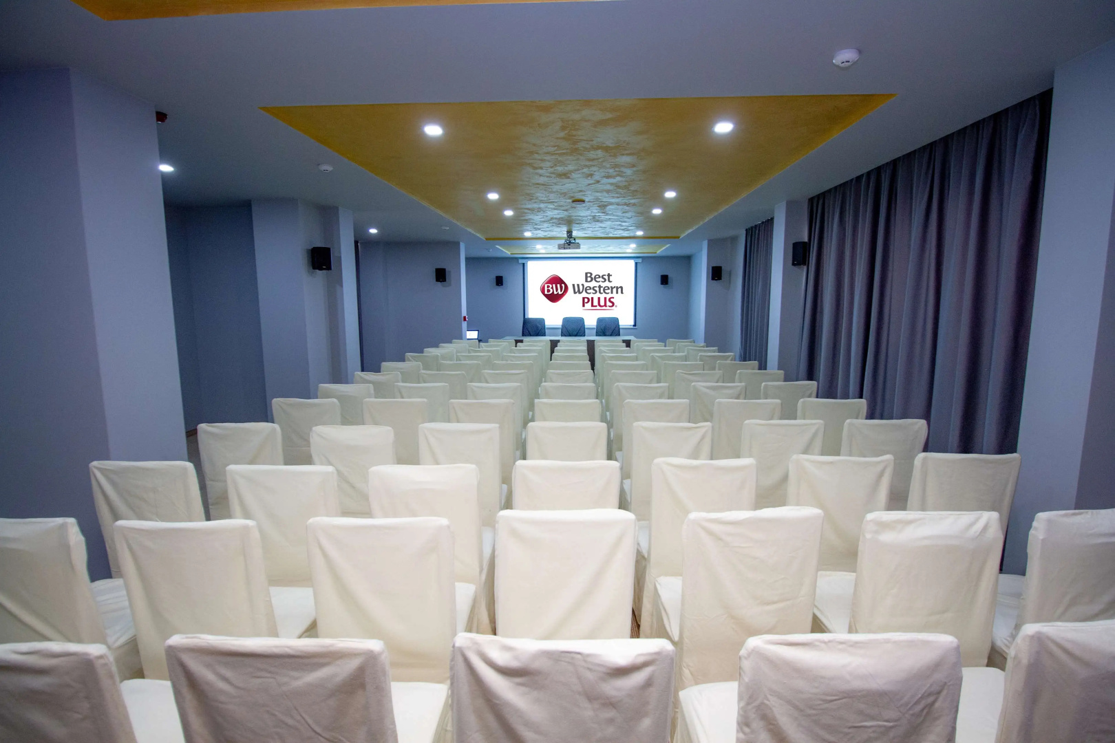 Best Western Plus Premium Inn