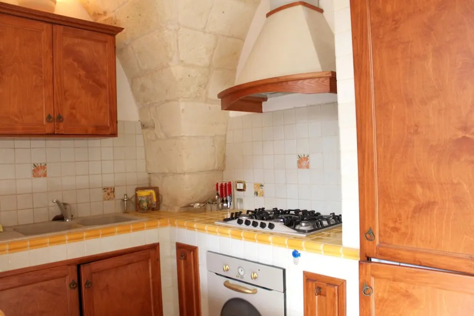 House With 4 Bedrooms in Surano, With Terrace and Wifi - 7 km From the