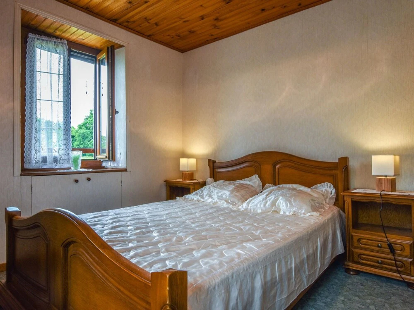 Cozy Holiday Home With Garden in Padirac France