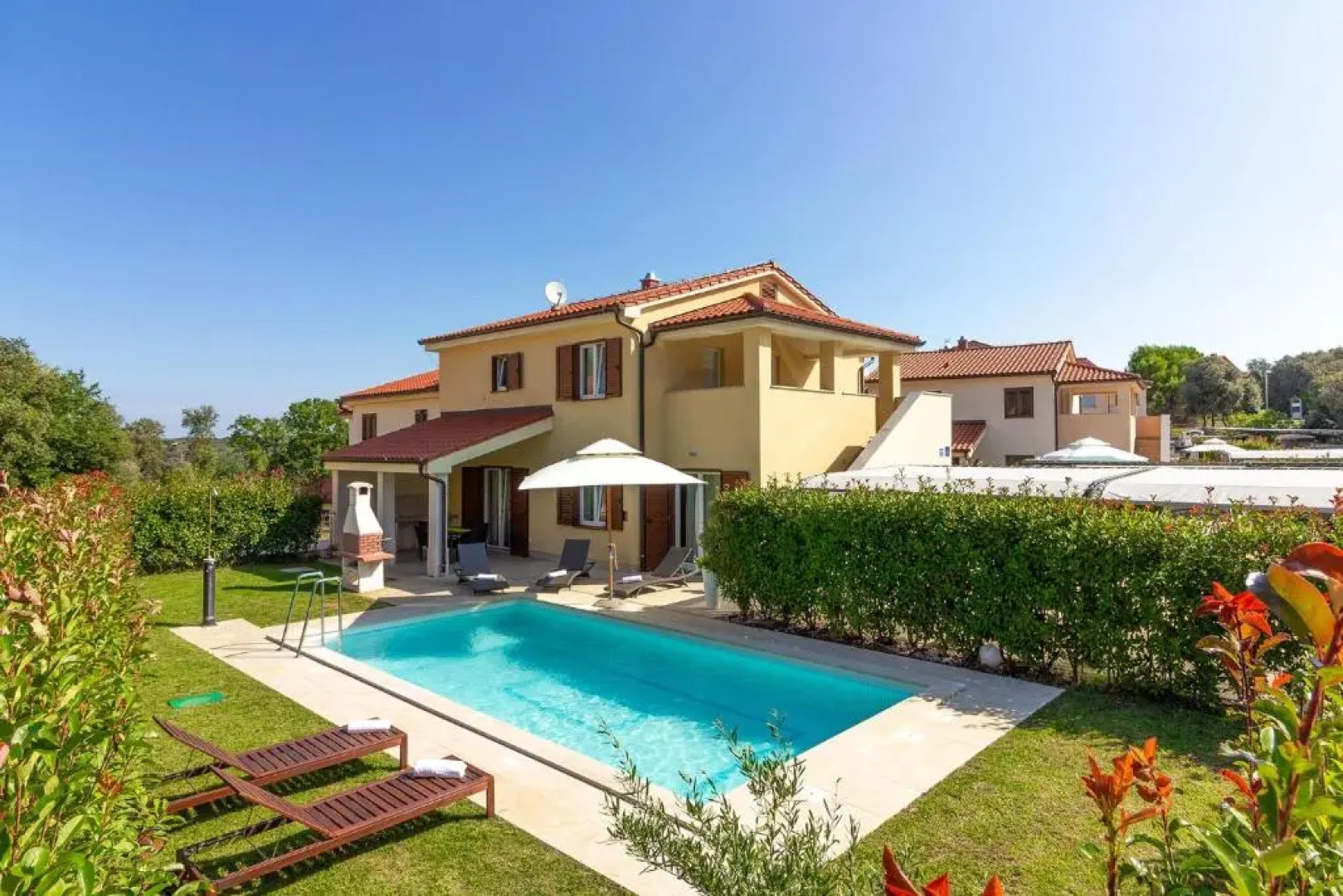 Luxury villa Banjole with private pool 200m from the beach