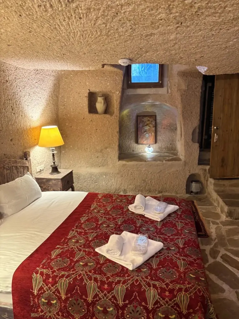 Valley Inn Cave Hotel