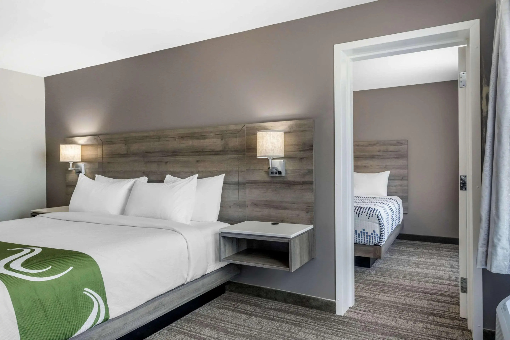 Quality Inn & Suites Amsterdam