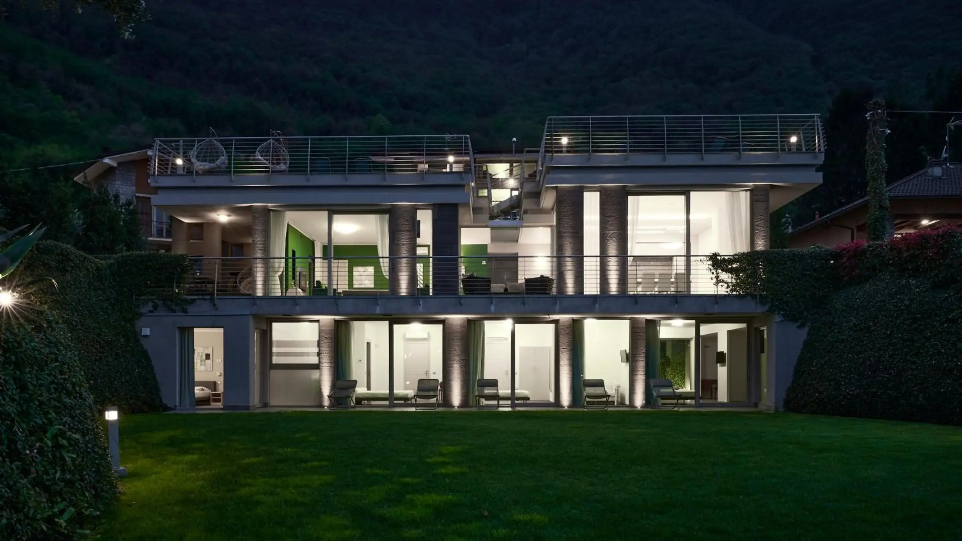 Villa Costanza-Private Seasonal Warm Pool and Sauna- Bellagio Village Residence