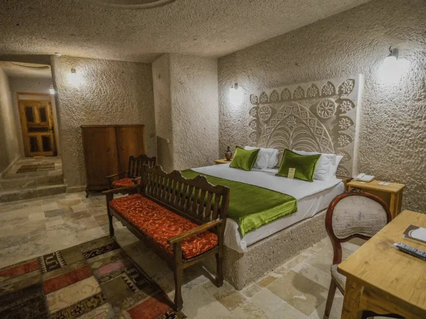 Kalsedon Cave Suites