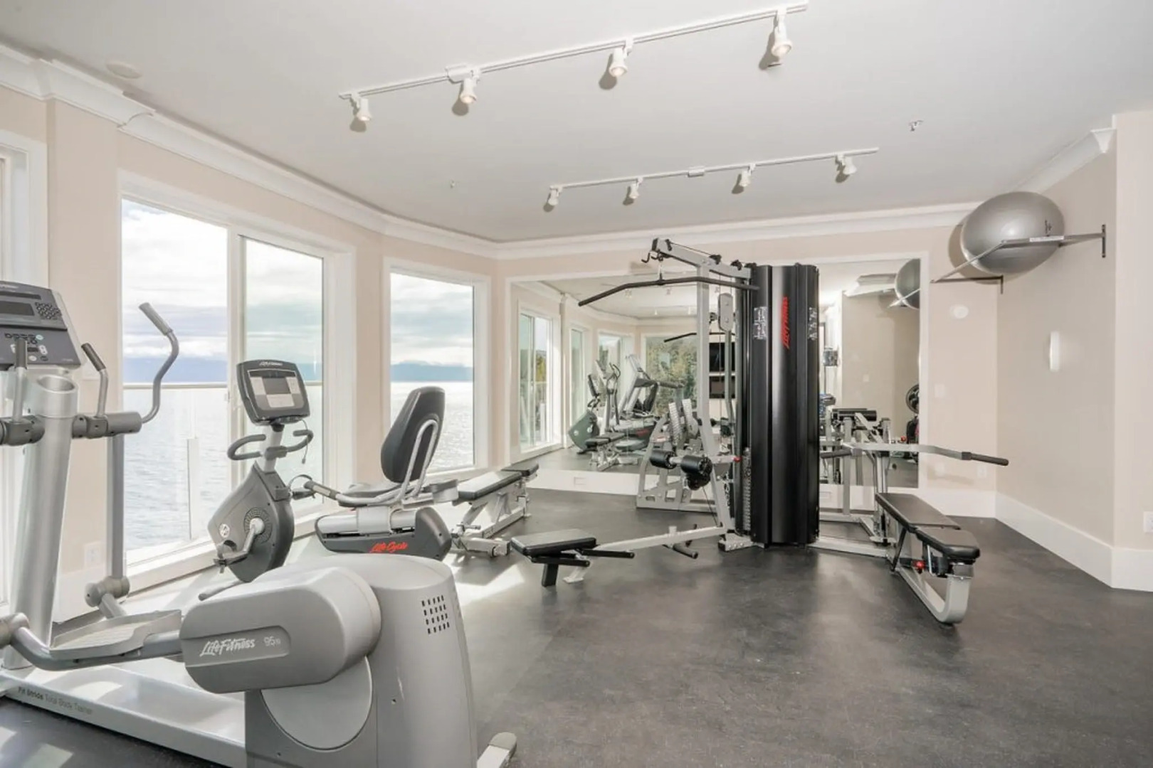 SookePoint Ocean Cottage Resort