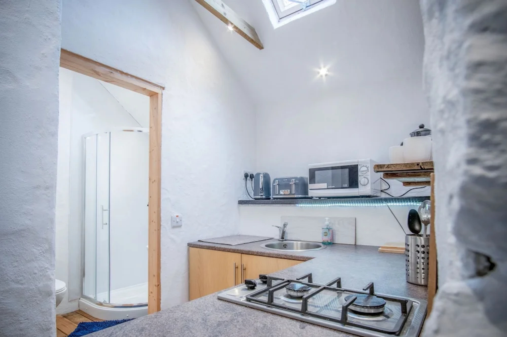 The Anchor Light - Freshwest Beach Retreat