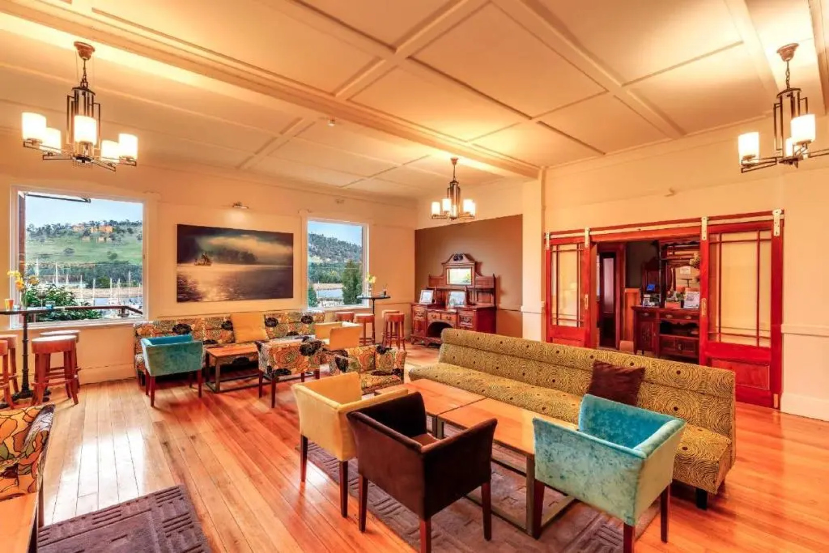 Kermandie Waterfront Hotel