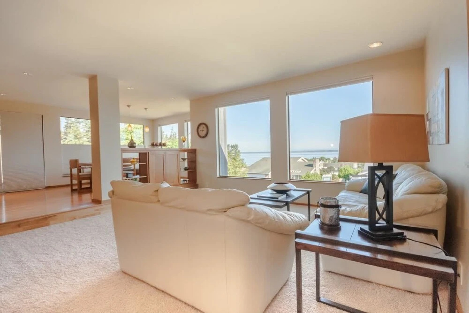 Terrace Place Guest House - Five Bedroom Home with Sea View