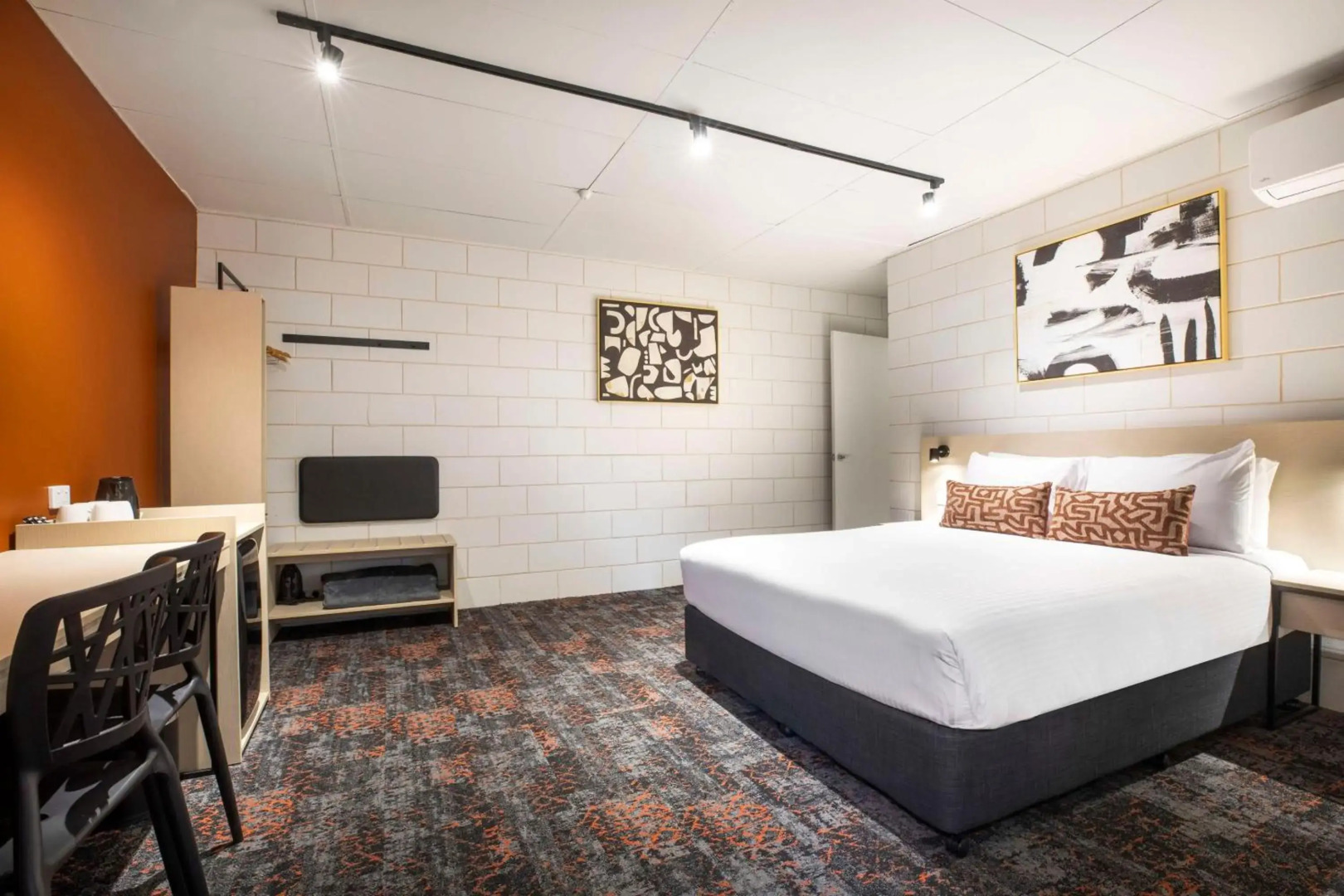 Nightcap at Dalrymple Hotel