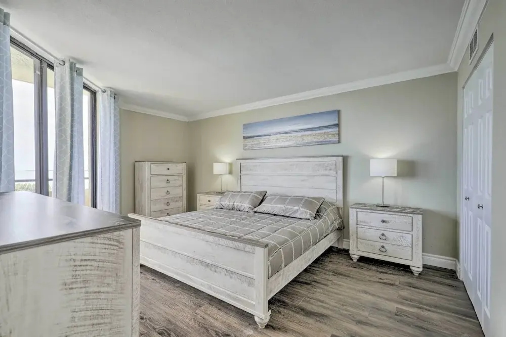 Waterfront Resort Condo w/ Private Beach & Pool