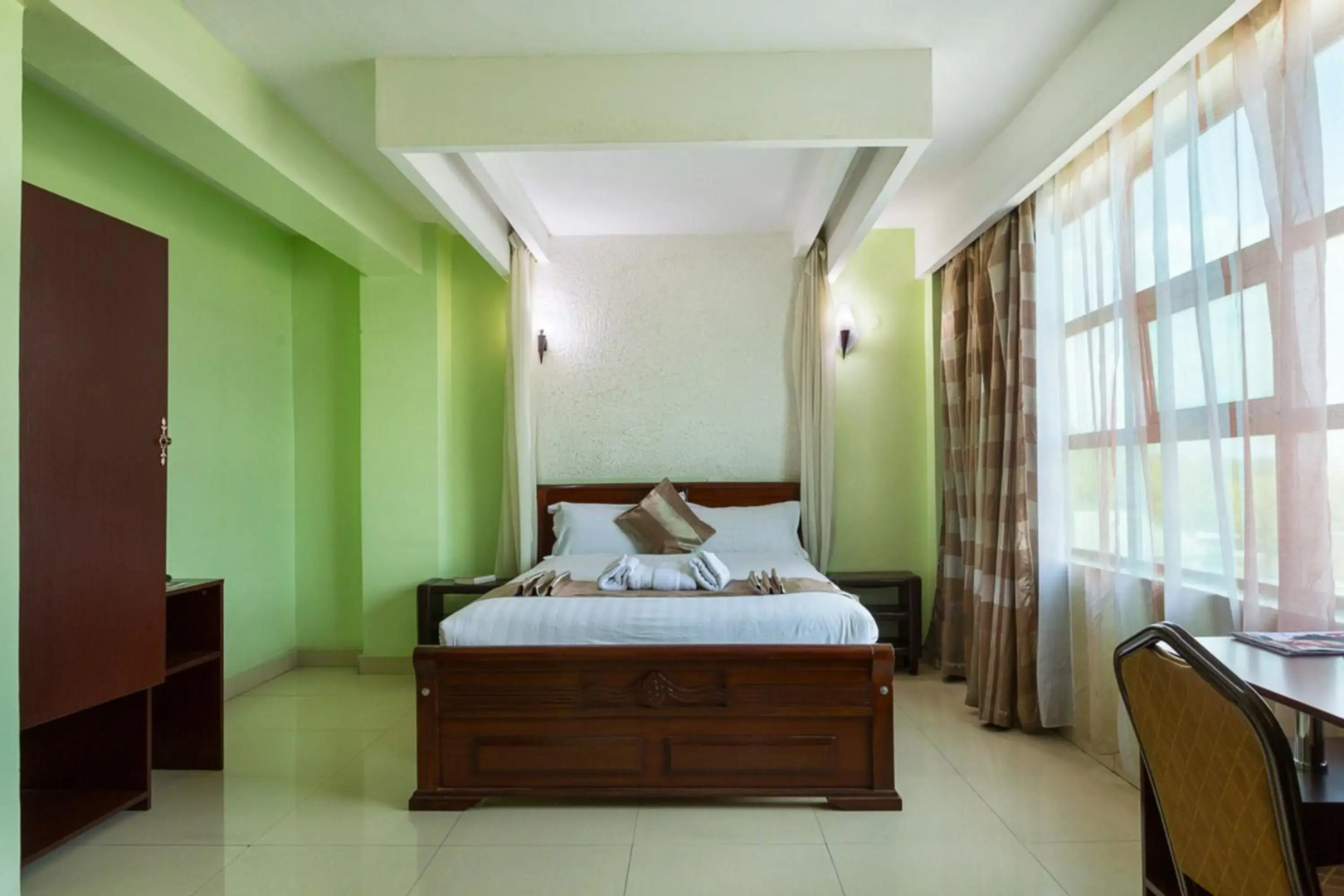 The Legacy Hotel & Suites