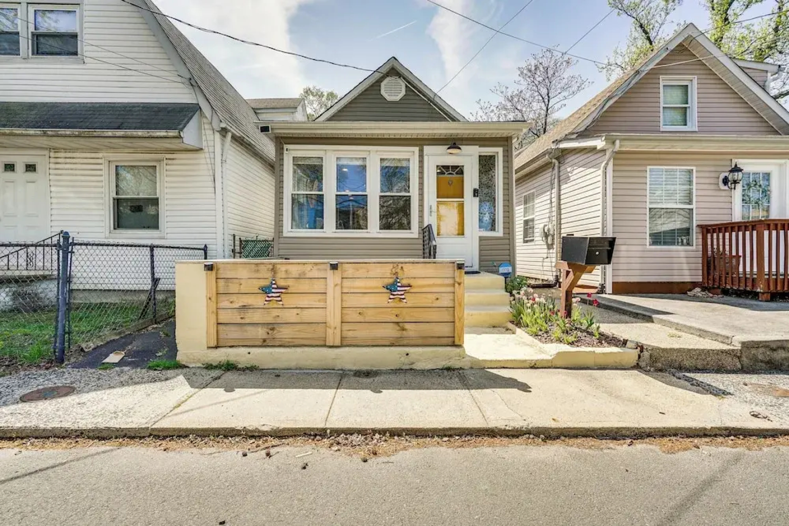 New Jersey Abode - Near Theme Parks, Walk to Beach