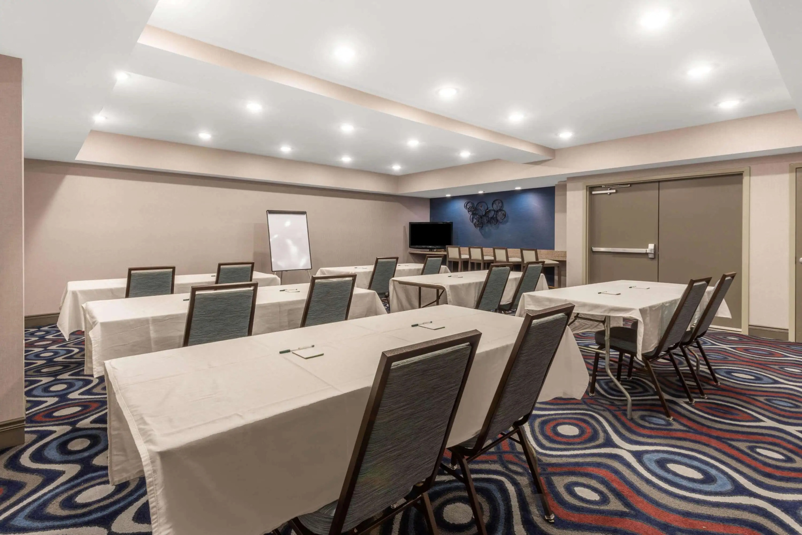 La Quinta Inn & Suites by Wyndham Aberdeen-APG