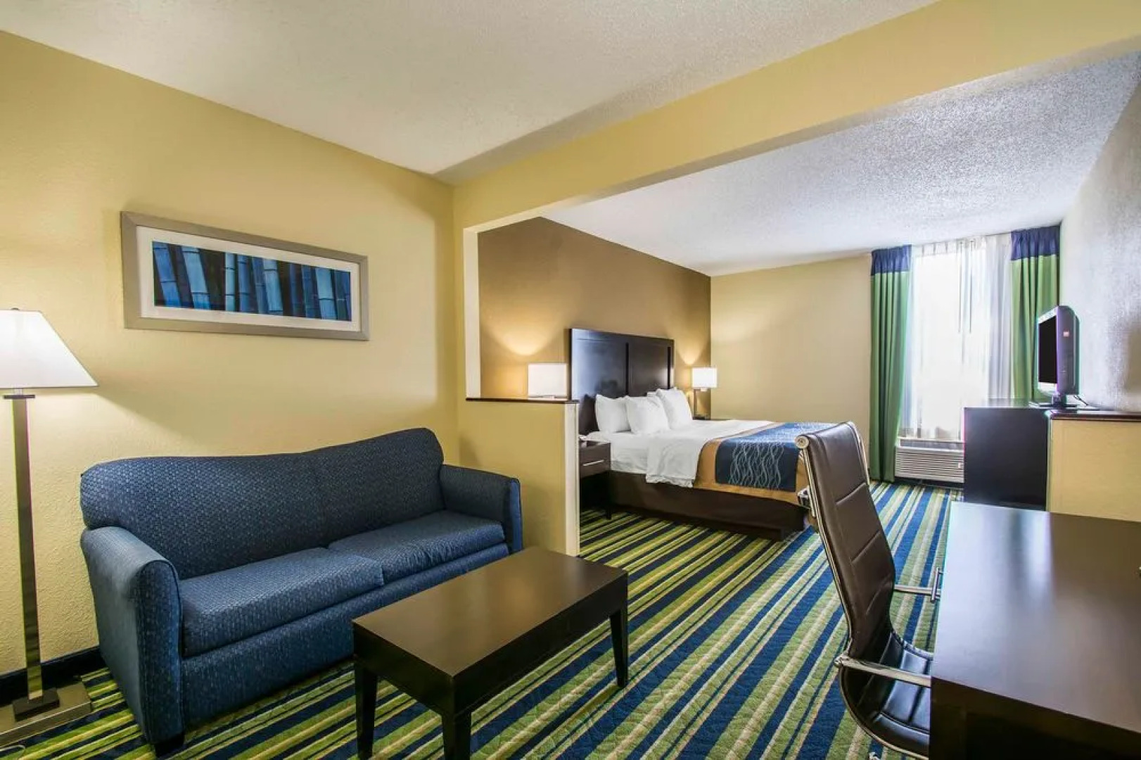 Comfort Inn & Suites Fl056 Hotel