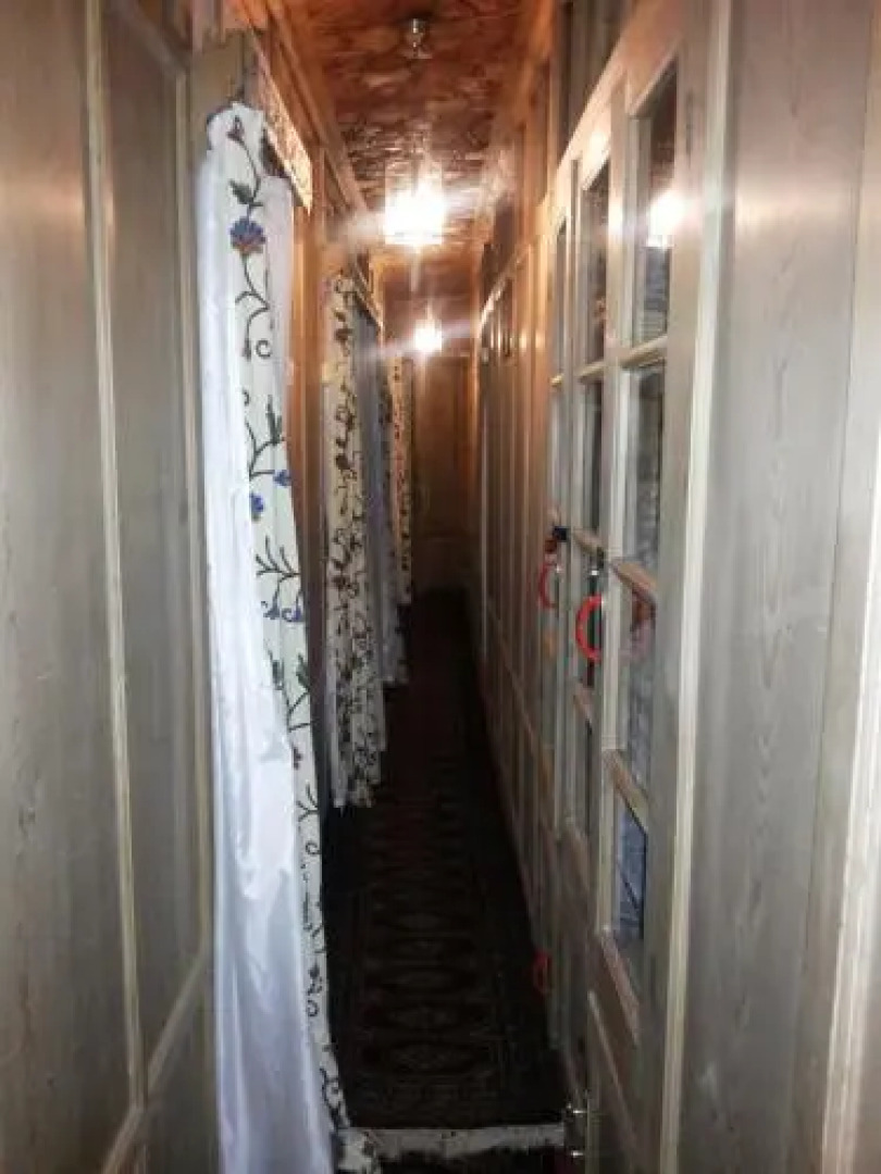 Kings Rose Houseboat