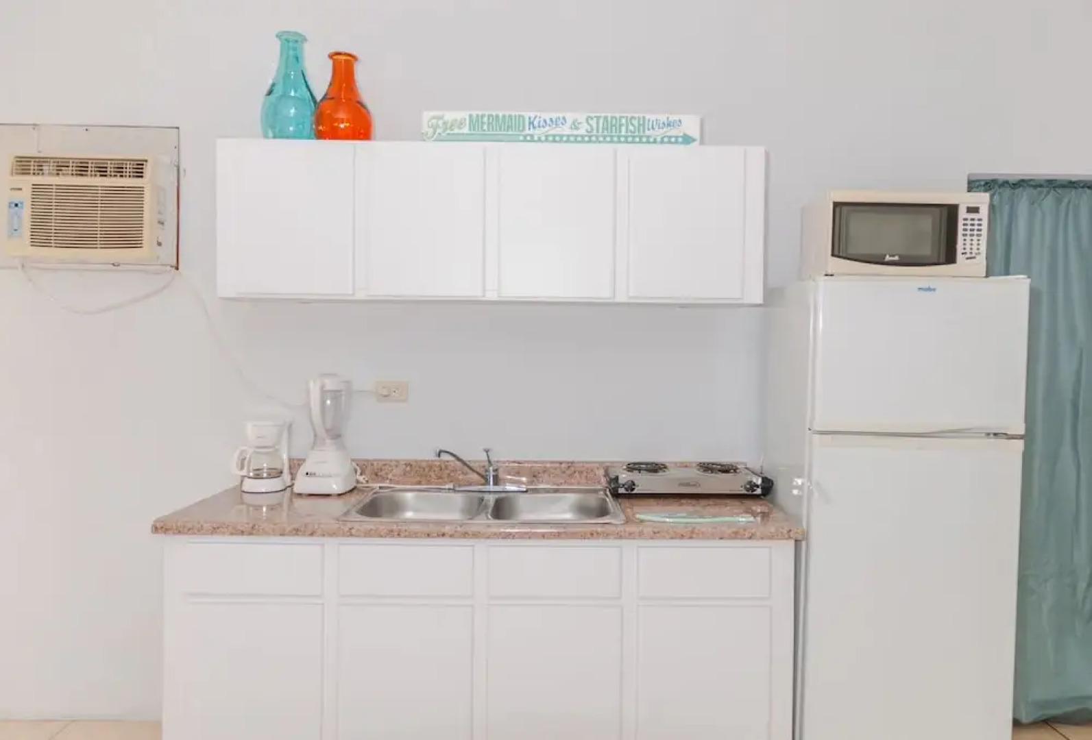 Sol del Atlantico Inn at 681 Ocean Drive