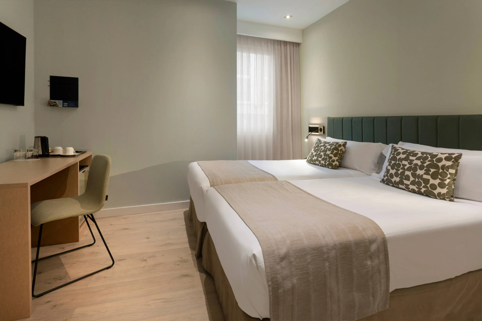 Catalonia Giralda Hotel