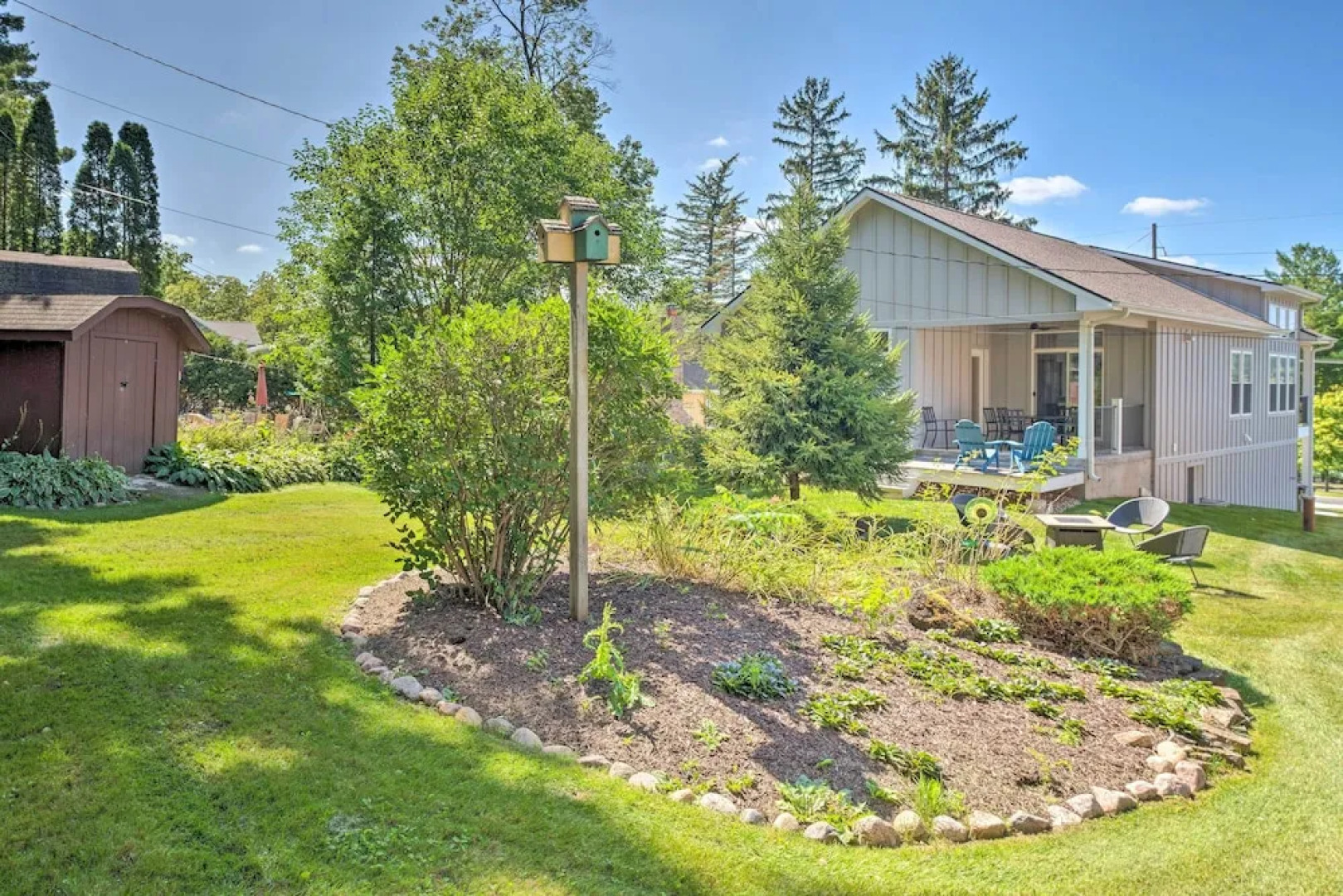 Fantastic House: Balcony, Steps to Lake Como!