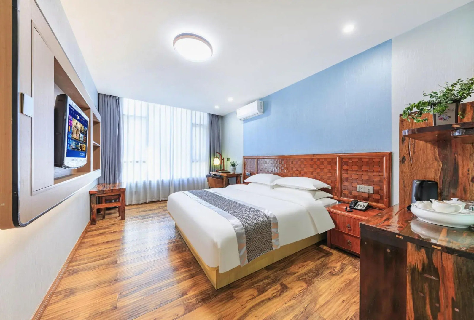 Yueman Xilou Hotel