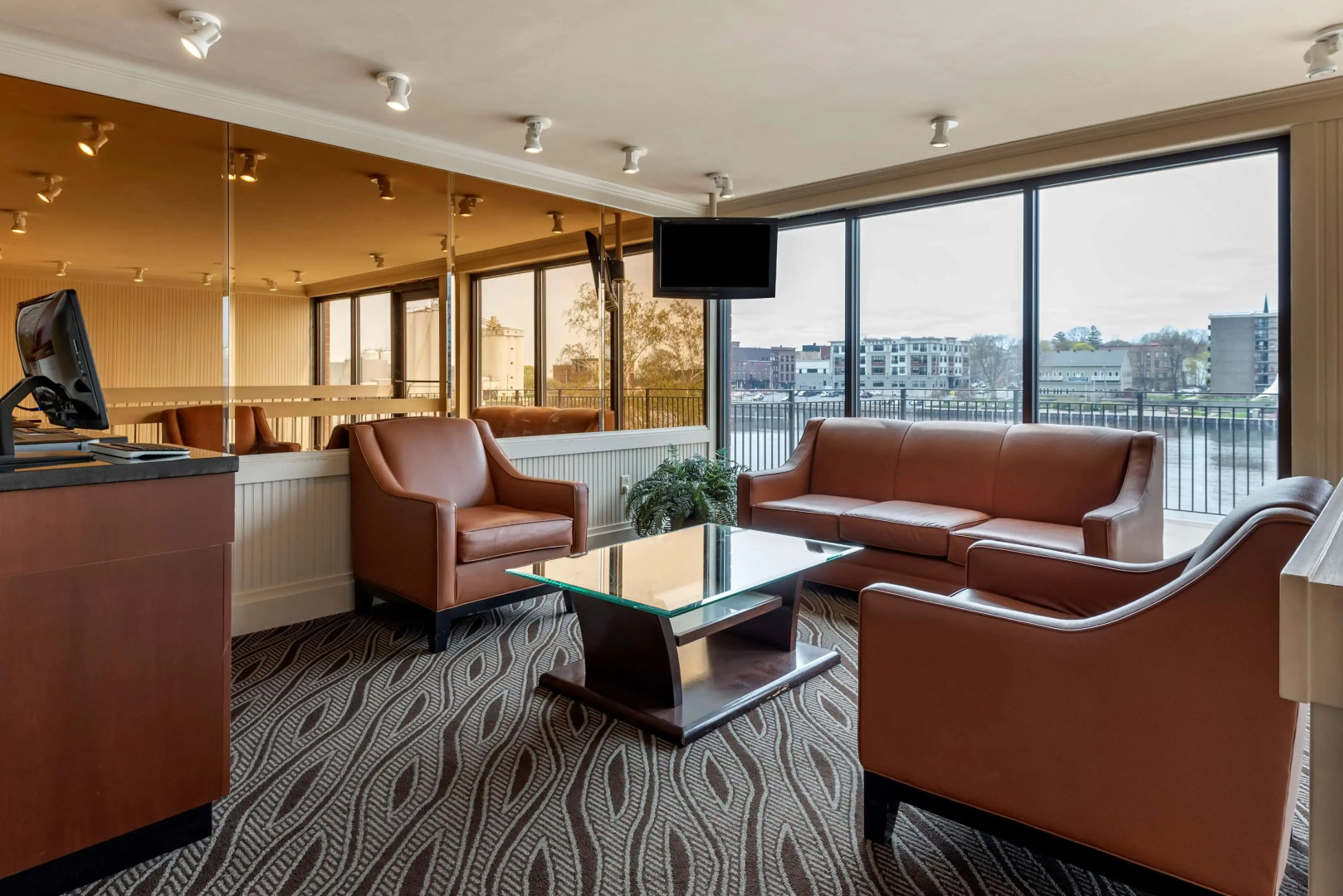 Best Western Plus Oswego Hotel and Conference Center