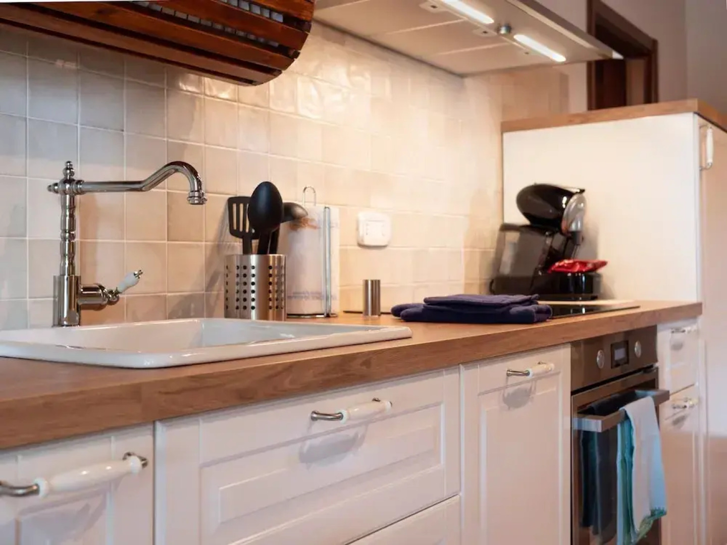 Stunning Apartment in Mombaroccio Near Metauro River