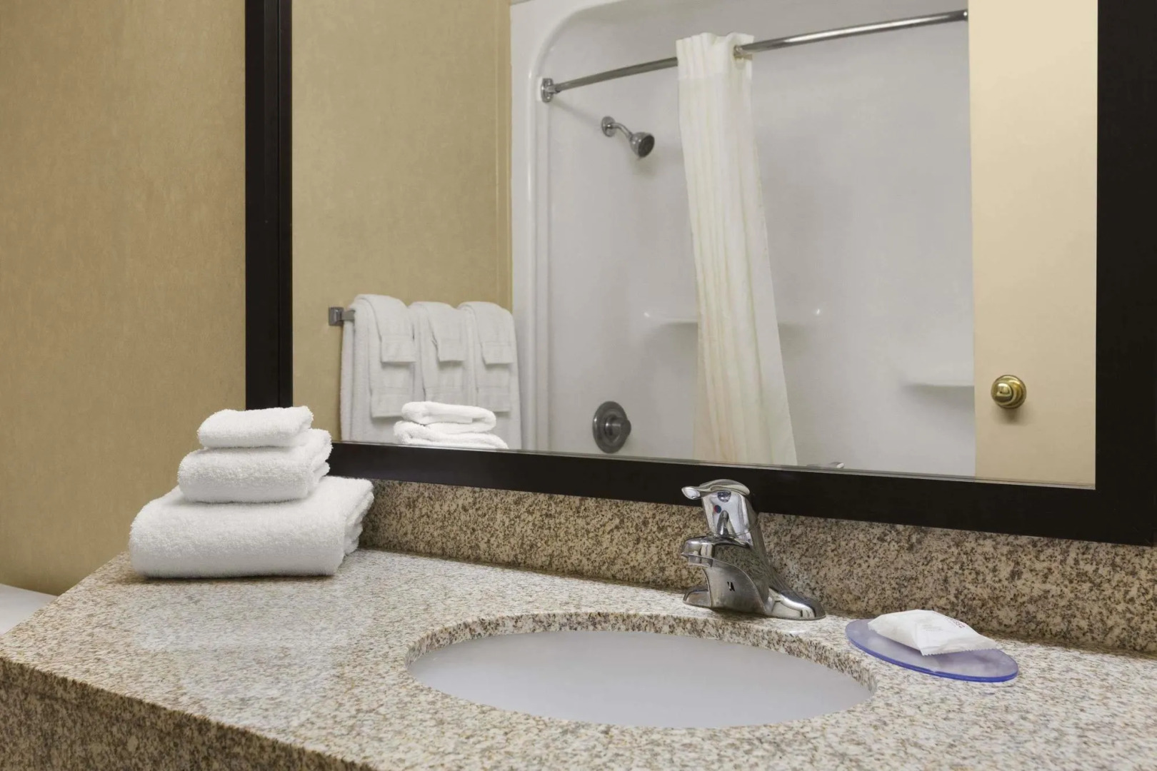 Travelodge by Wyndham Barrie