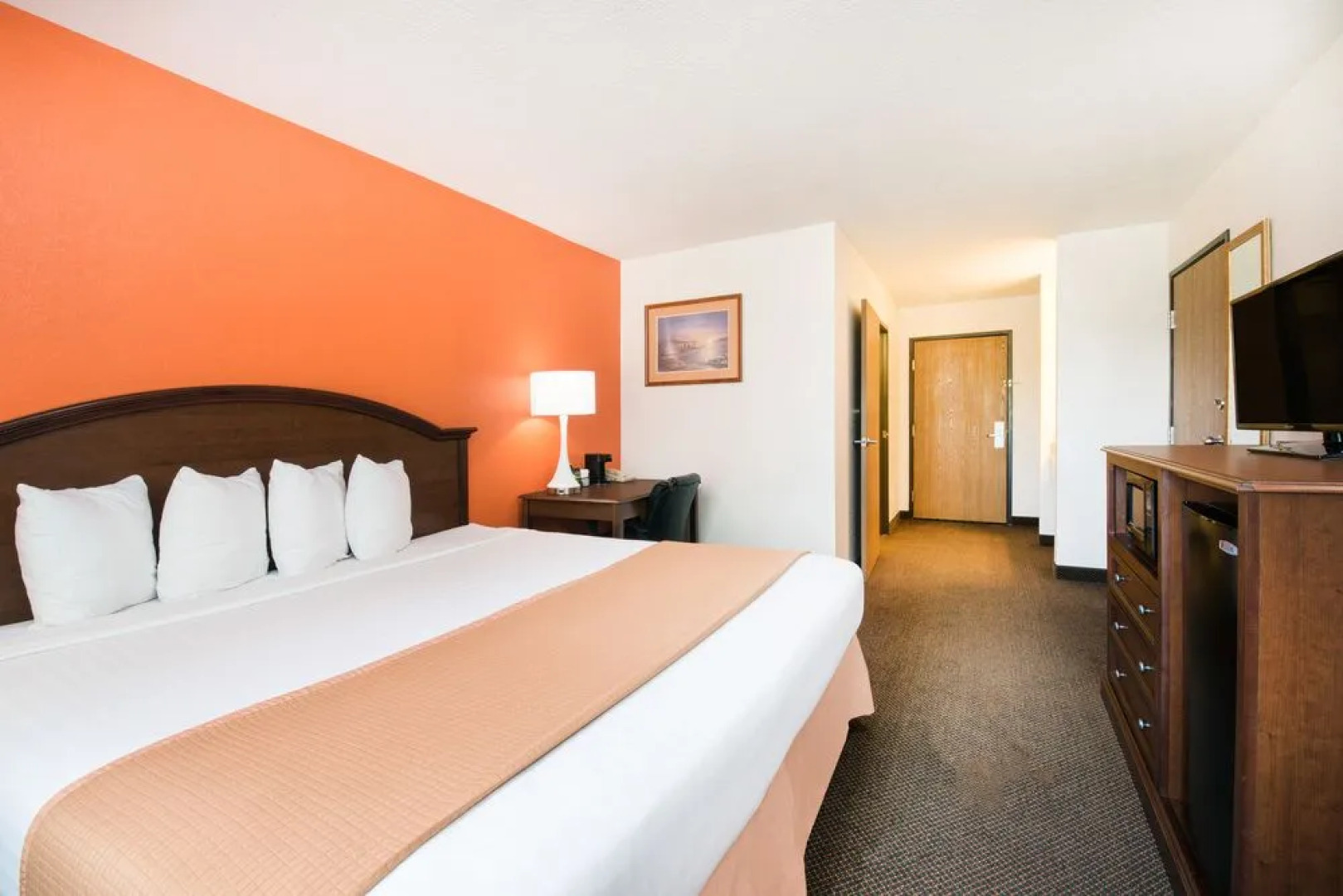 Howard Johnson Inn and Suites Oacoma