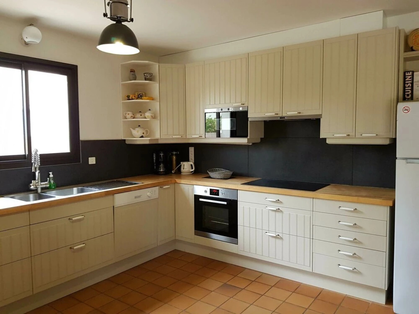 Spacious Villa With Heated Pool With Super Slide Between the Beach and Lake