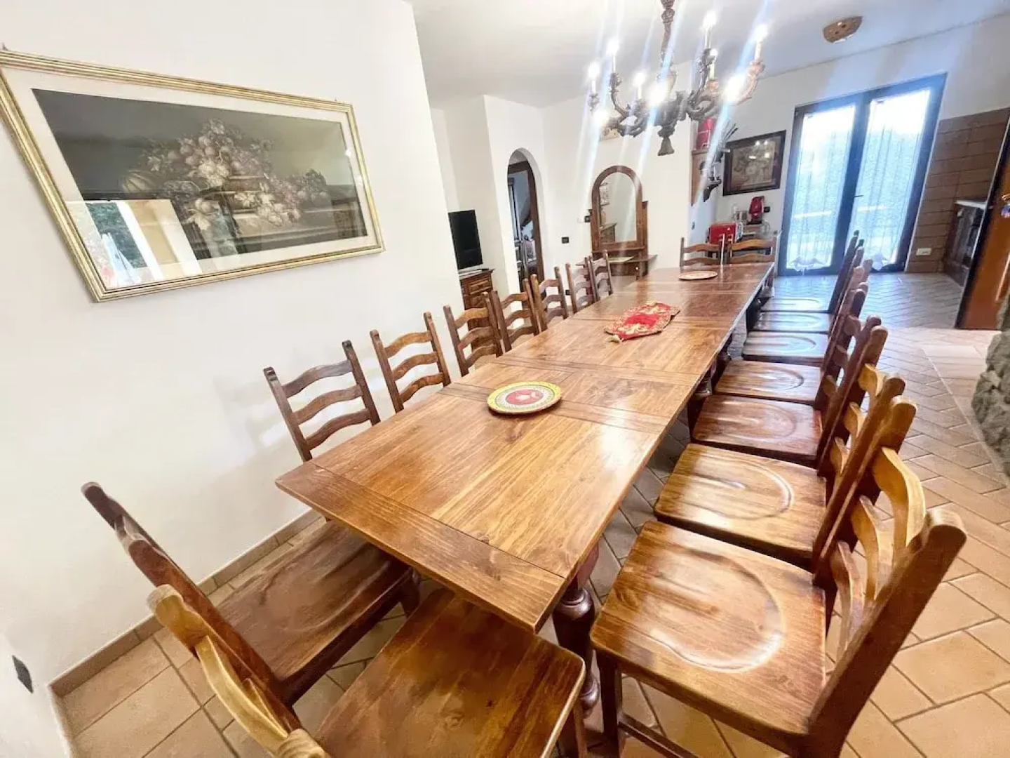 Charming Villa in Umbria - Sleeps 16 - Lake View - Pool, Jacuzzi and Events Room