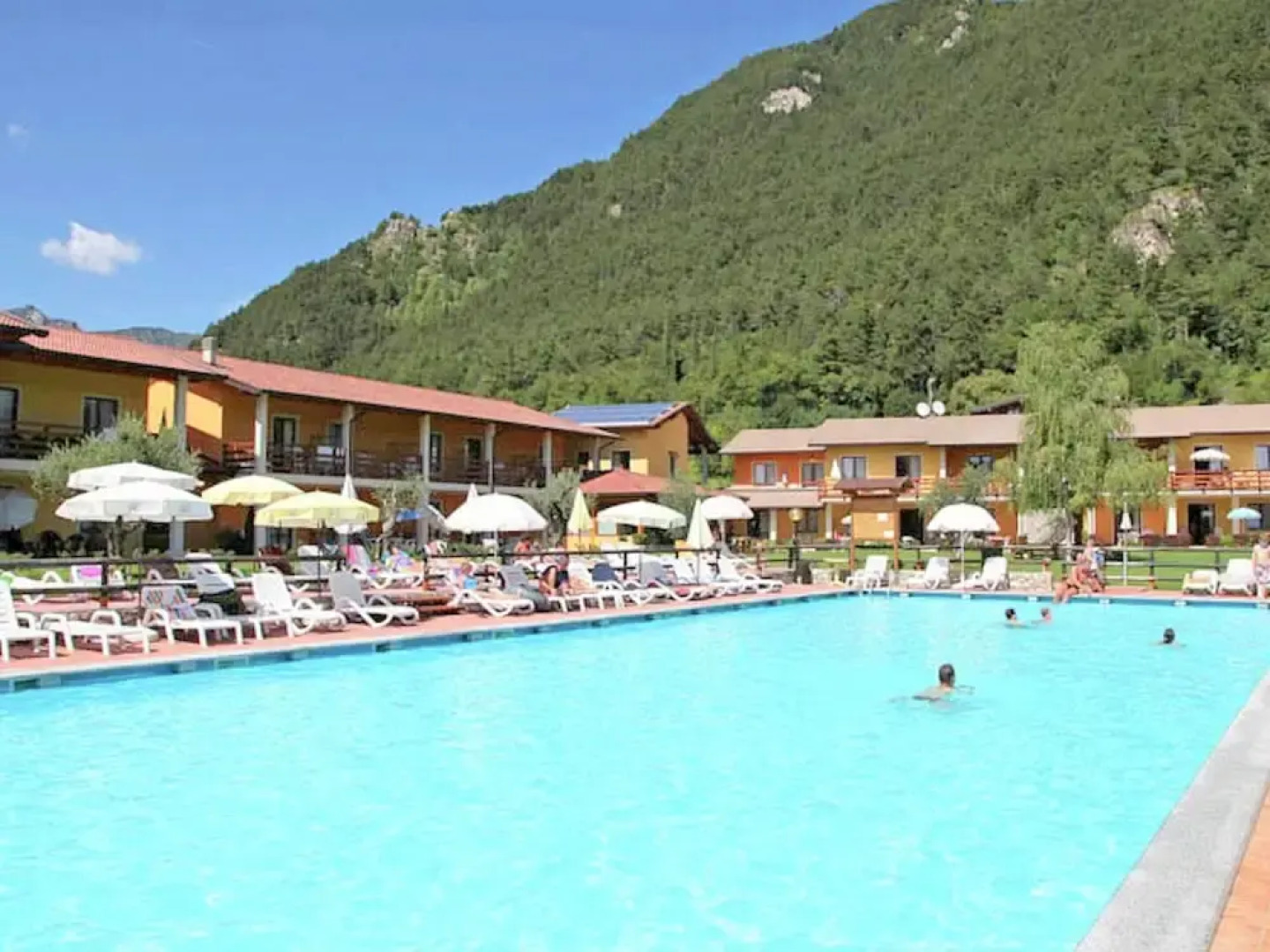 Holiday Home in Tremosine With Pool, Sauna, Garden, Terrace