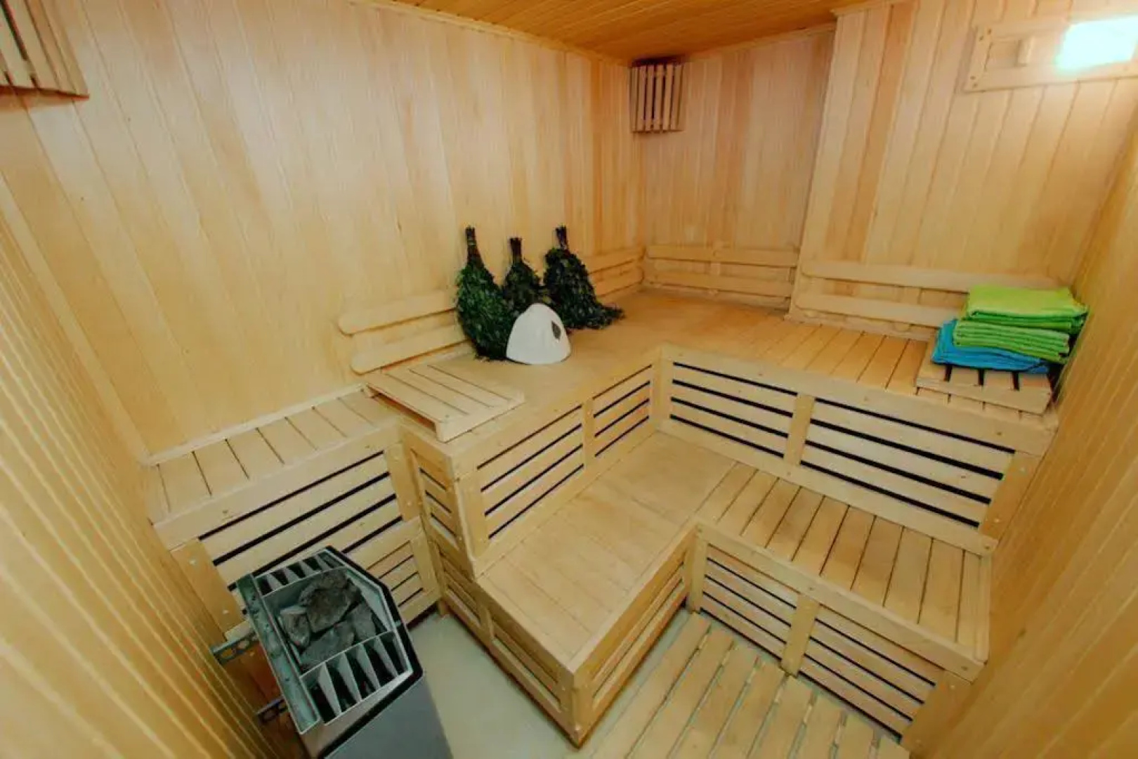 Отель Lhouse