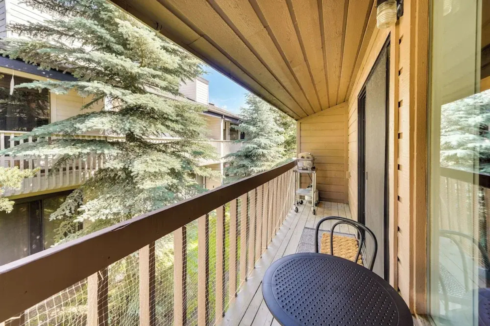 Walk to Main St & Lifts: Ketchum Townhouse!