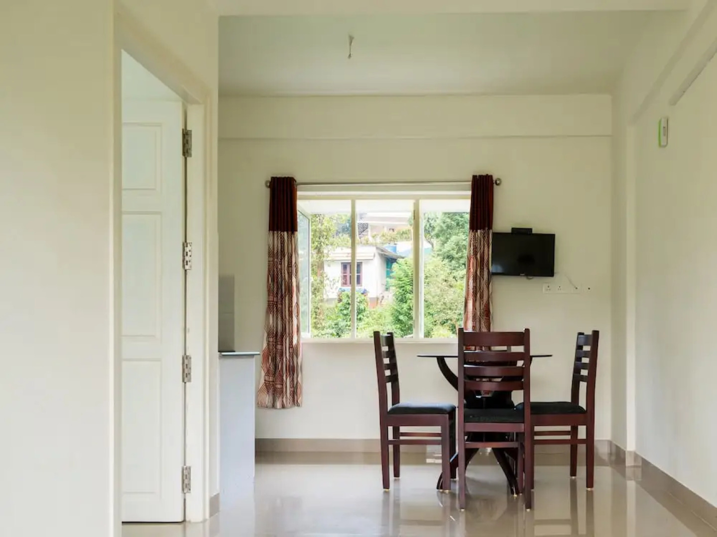 OYO 10030 Wayanad Green Pepper