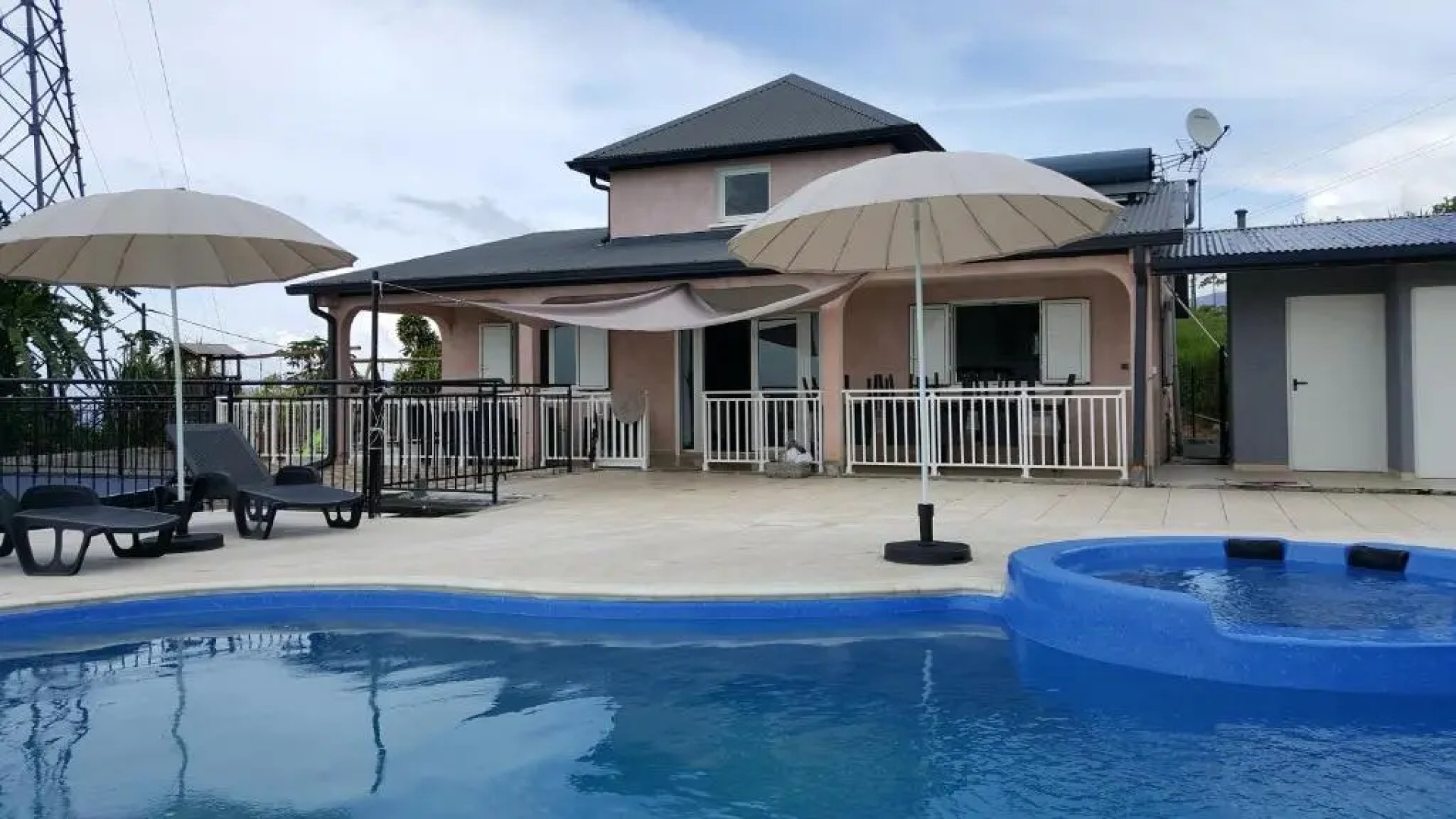 Villa With 8 Bedrooms in Saint-benoît, With Wonderful sea View, Privat