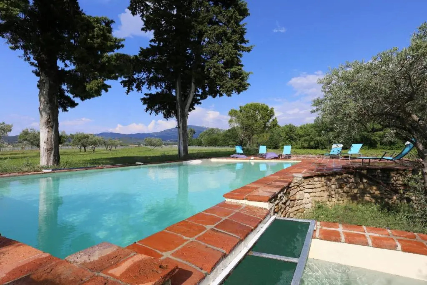 DOMAINE de MAS CARON Gîte 4* au pied du Ventoux en Provence