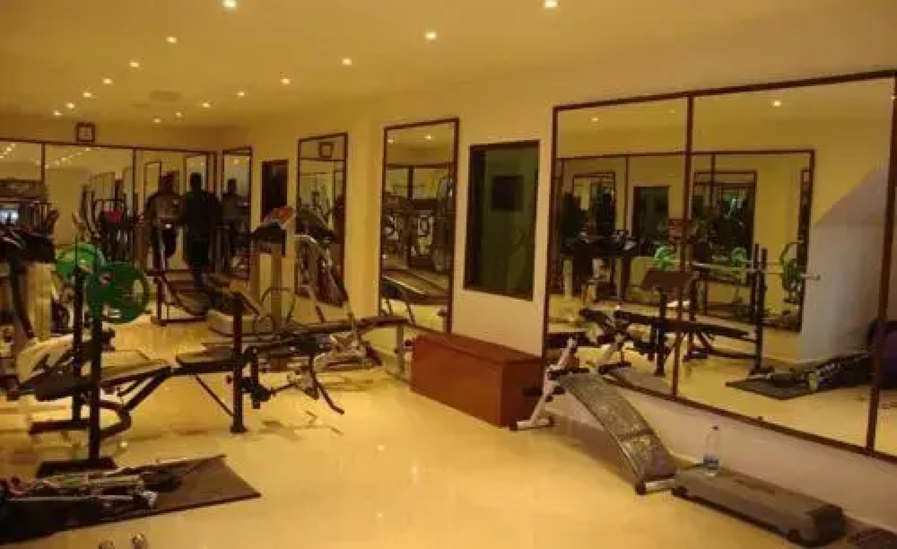 Hotel Himgiri