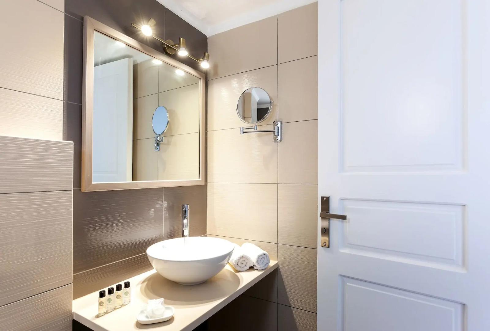 Memories Beach Hotel