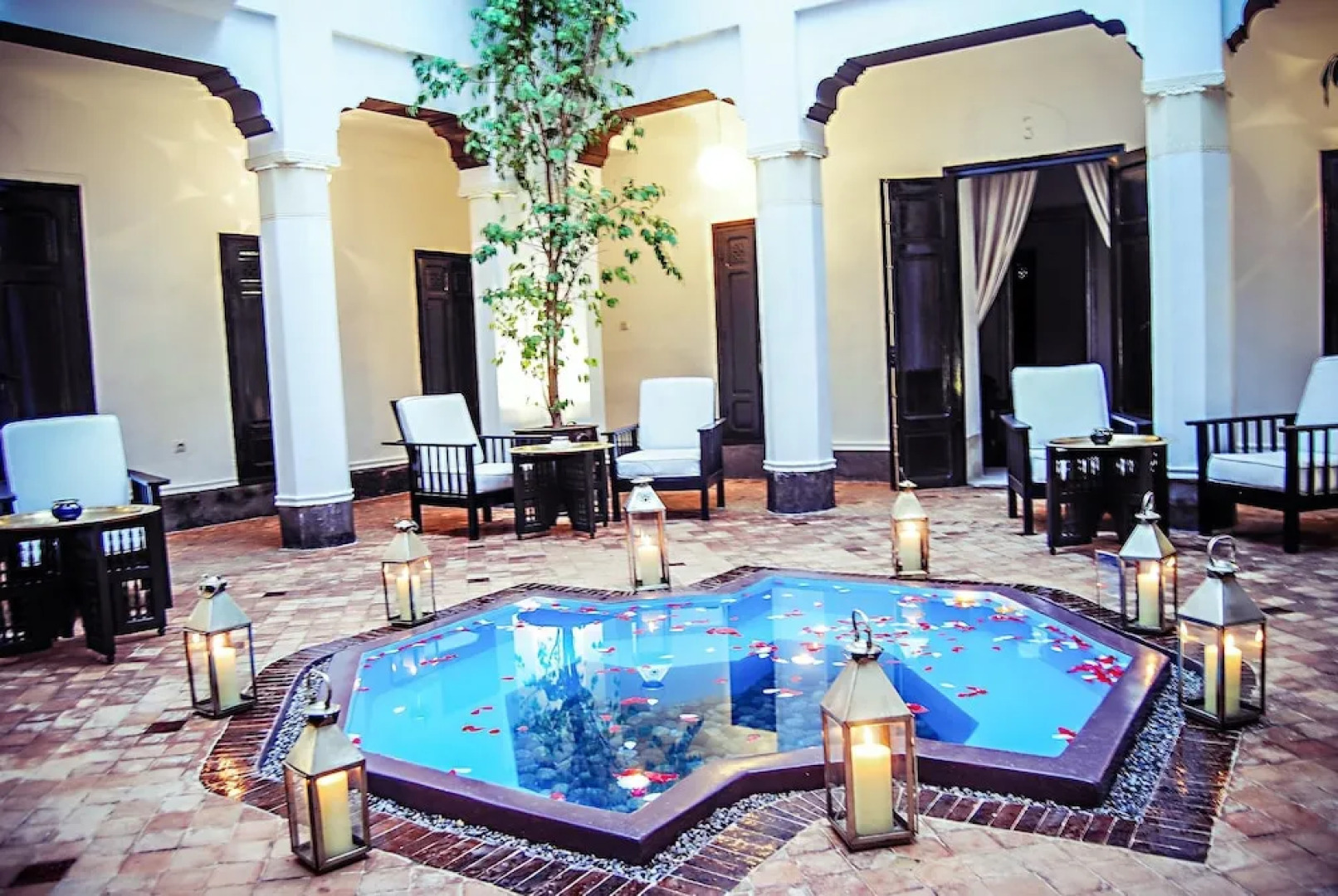 Villa With 6 Bedrooms in Marrakesh, With Wifi