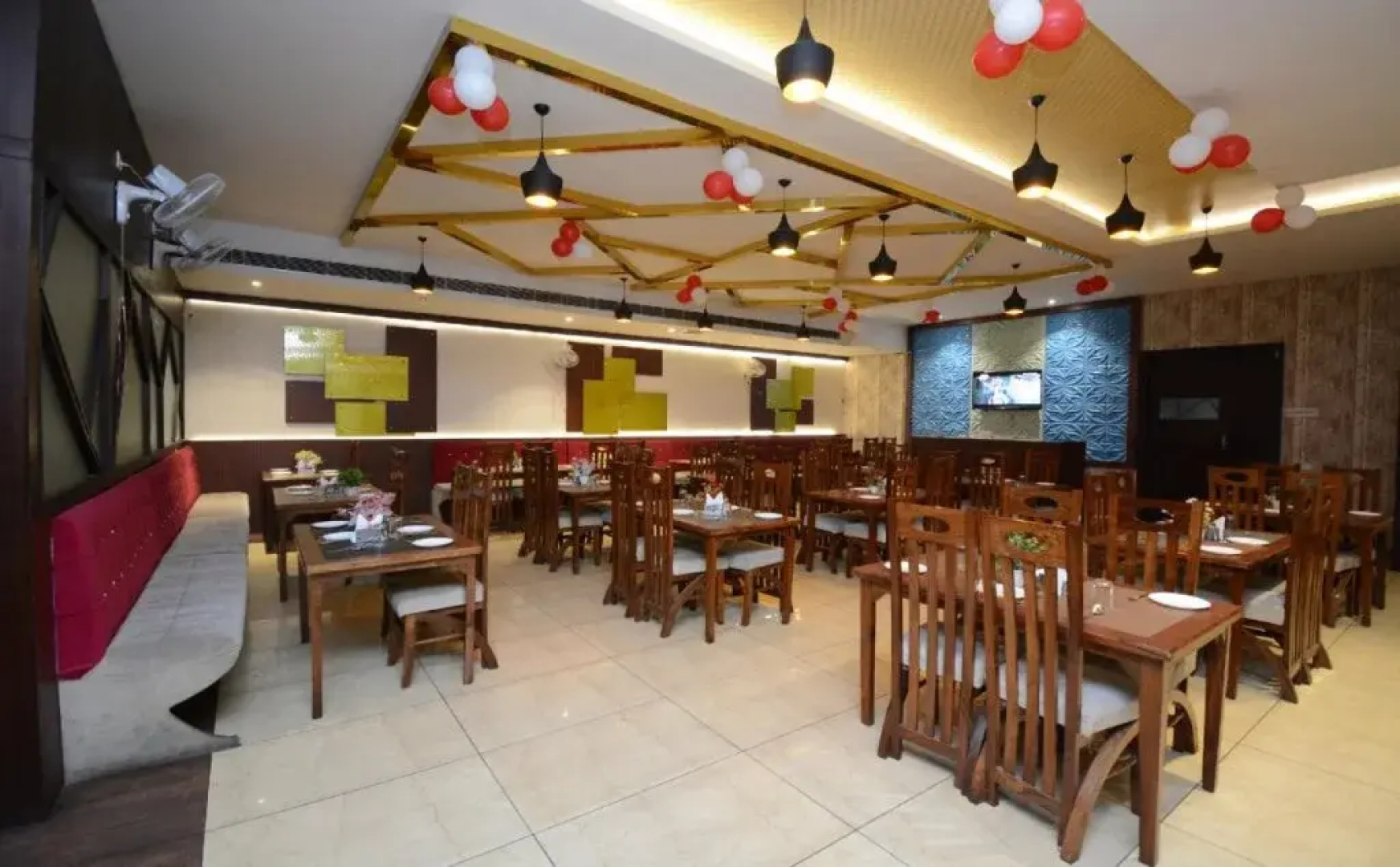 Hotel Dhingra By OYO Rooms