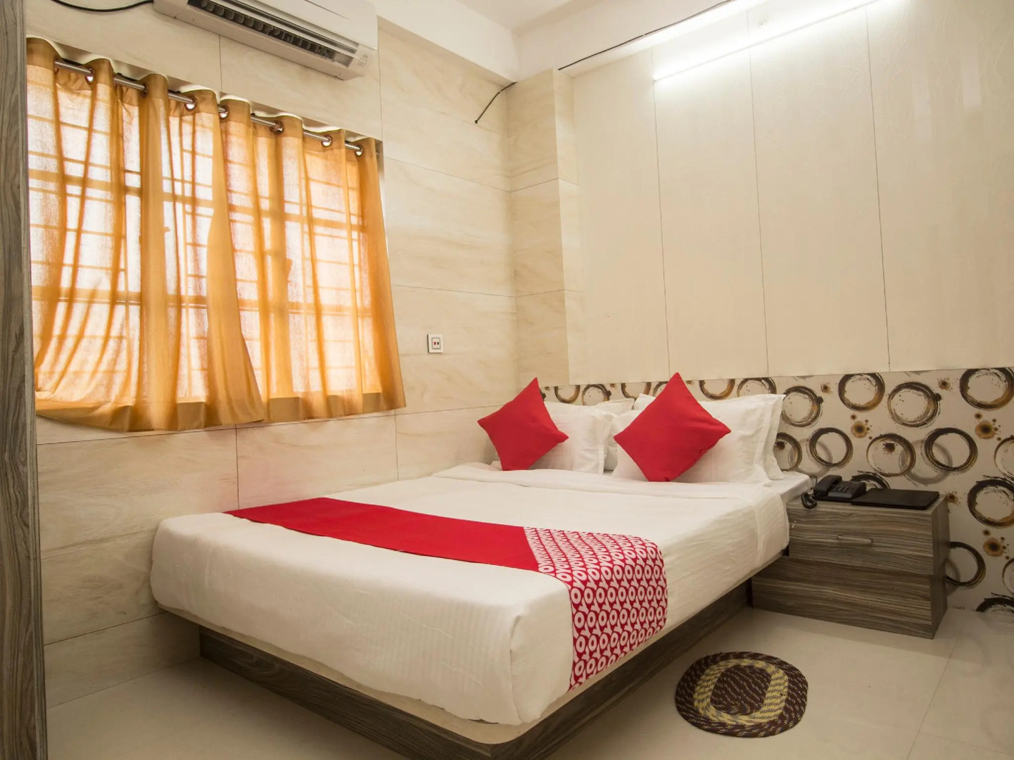 OYO 14795 Hotel Priyanshu