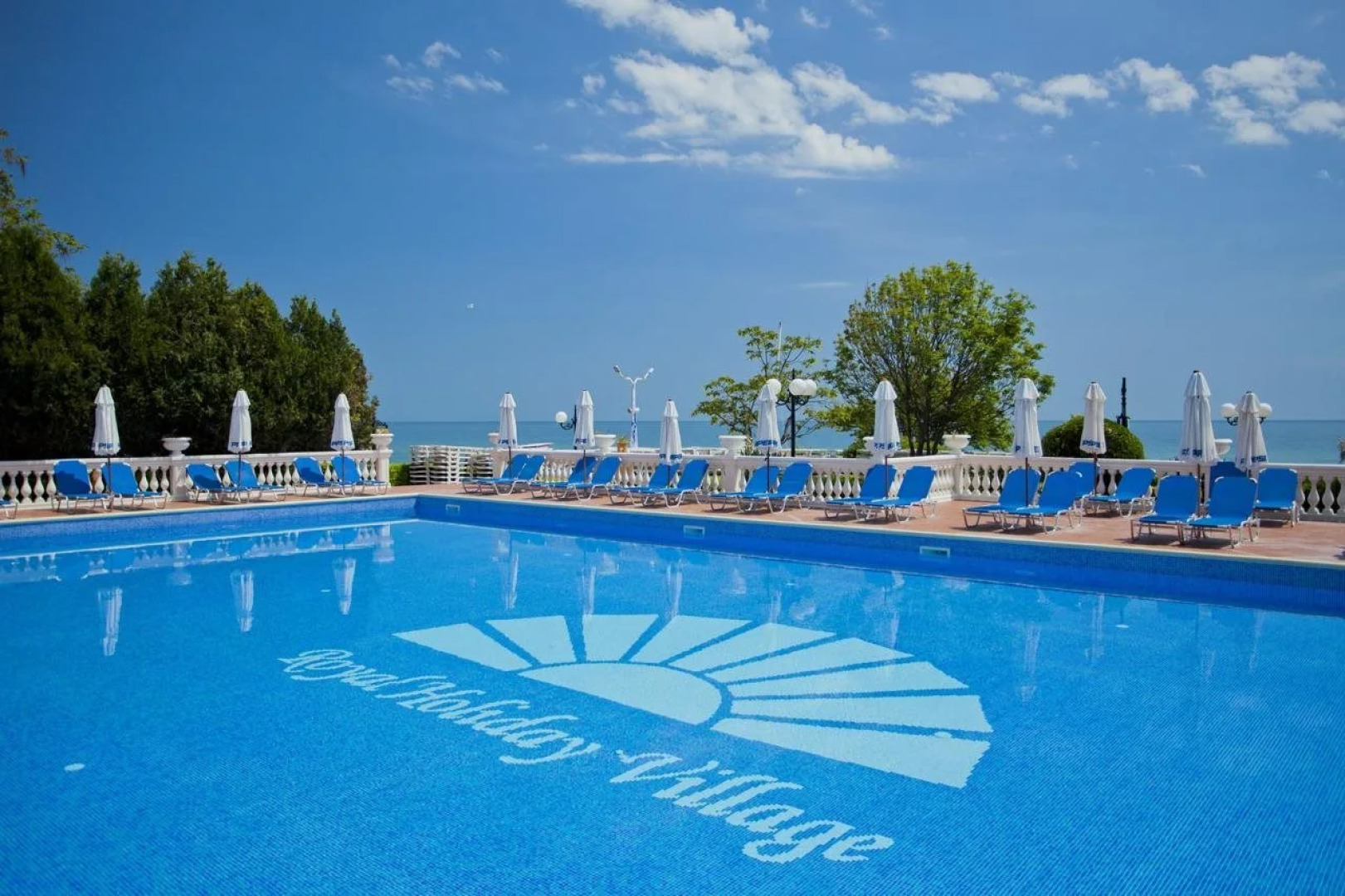 Elenite Holiday Village