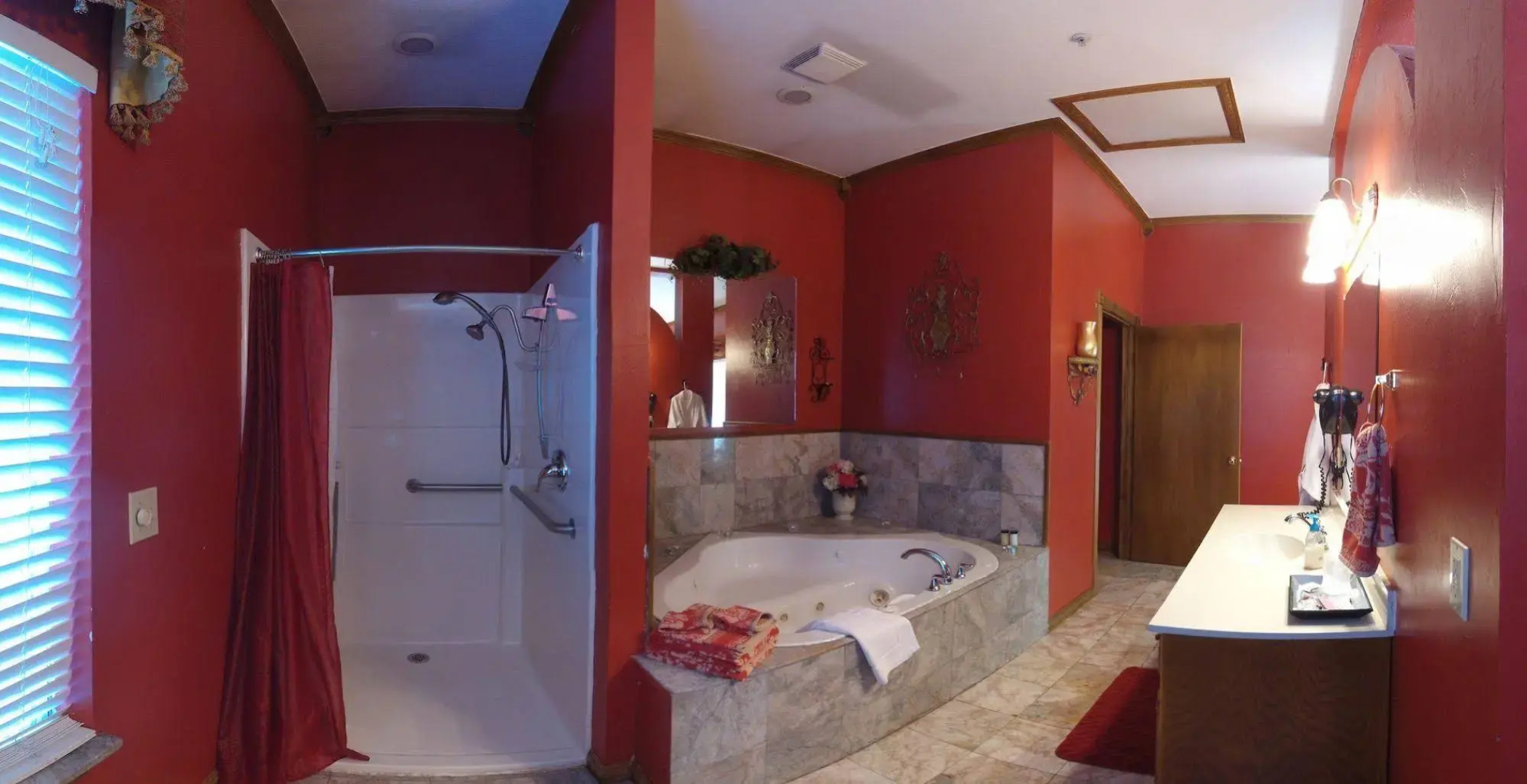 The Whispering Pines Inn Bed & Breakfast