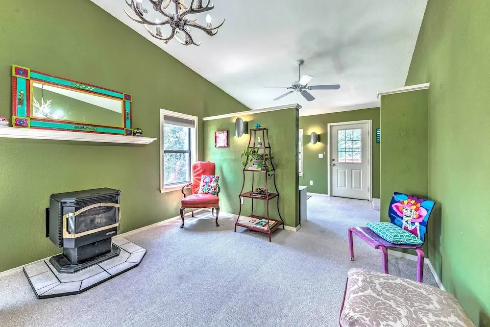 Cloudcroft Escape w/ Forest Views!