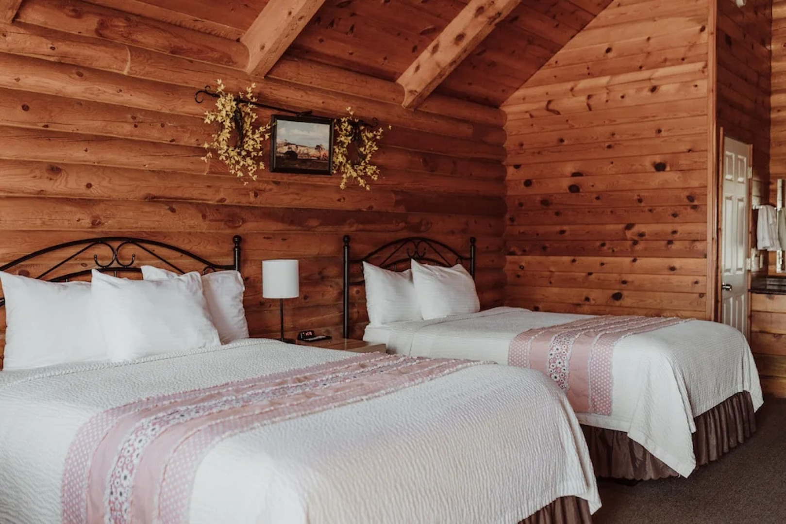 Bryce Canyon Log Cabins