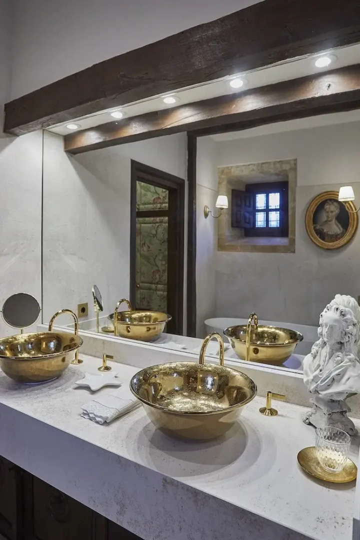 Helguera Palacio Boutique & Antique