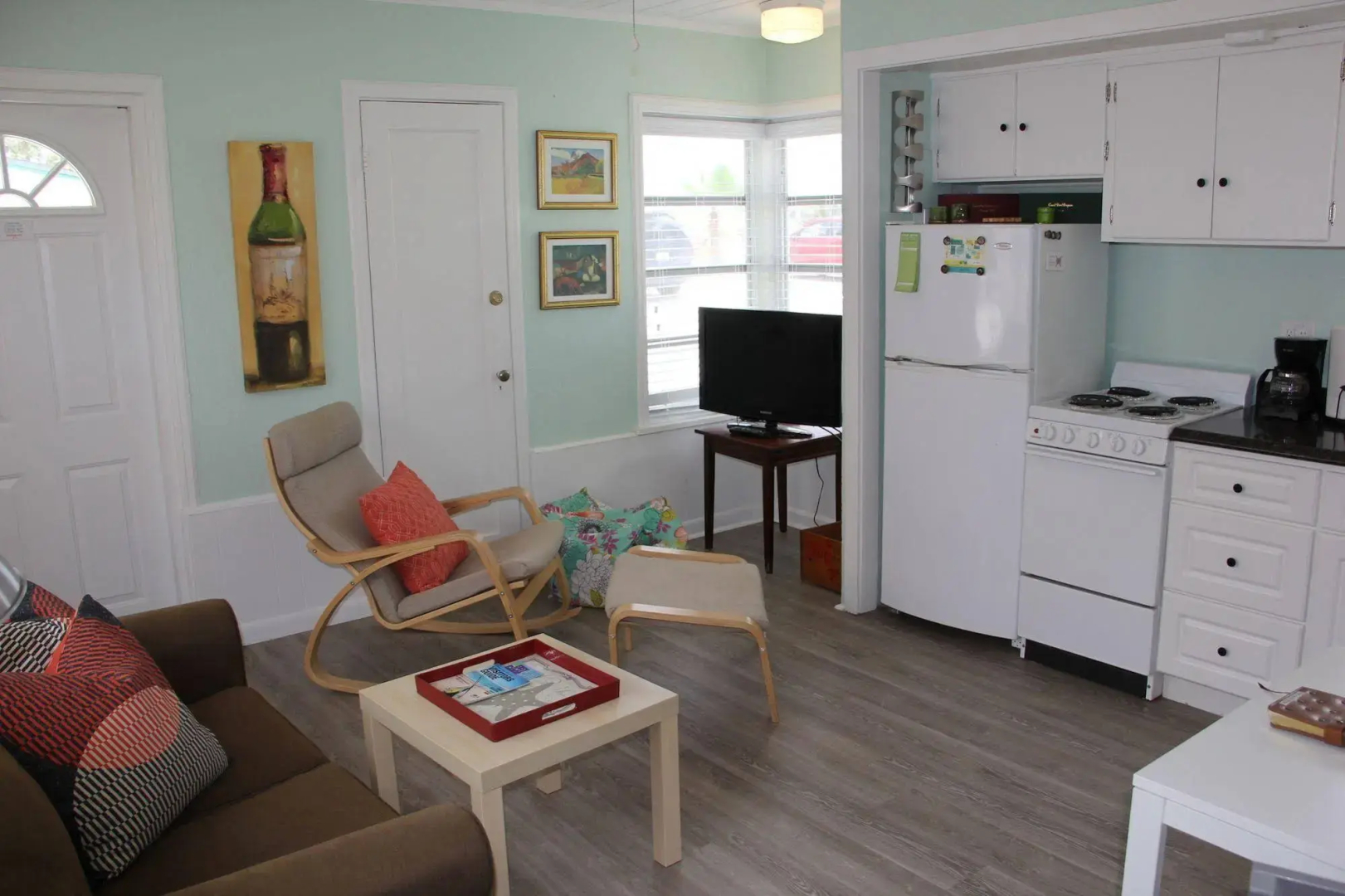 Sunset Inn & Cottages